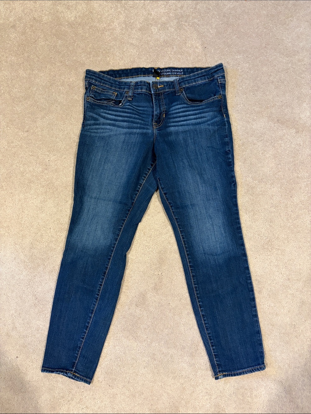 Women’s GAP dark blue stretch skinny jeans